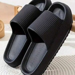 Nueva Llegada Zapatilla Para Hombre Con Rayas Negras